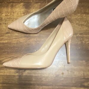 Nine West Croc-Embossed Tan Heels